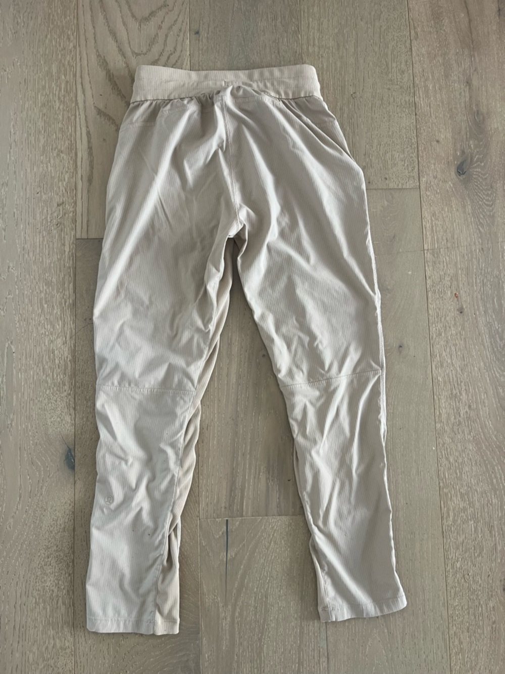 lululemon Women’s Dance Studio Mid-Rise Jogger Pant Tan Beige sz 4 - Picture 6 of 6